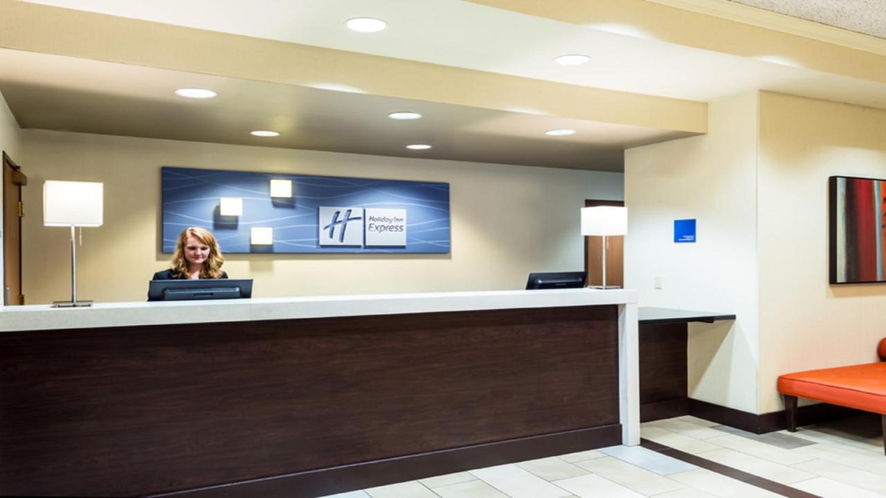 Holiday Inn Express Hotel & Suites North Seattle - Shoreline, An Ihg Hotel Exterior photo